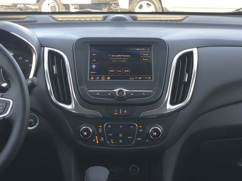 Used 2023 Chevrolet Equinox LT image 16