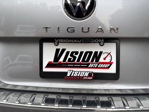 Used 2022 Volkswagen Tiguan SE AWD/4WD image 13