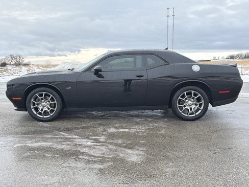 Used 2017 Dodge Challenger GT image 21