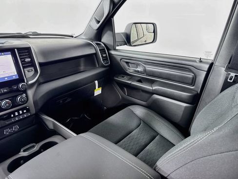 New 2026 RAM 1500 Express AWD/4WD image 21