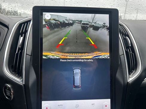 Certified 2022 Ford Edge Titanium w/ Class II Trailer Tow Package image 27