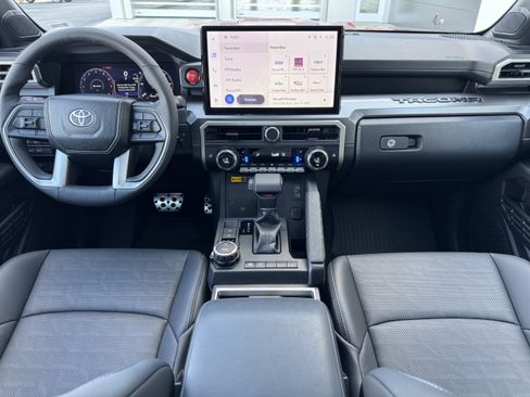 Used 2025 Toyota Tacoma TRD Sport w/ TRD Sport Premium Package AWD/4WD image 4