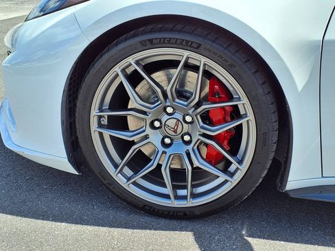 Used 2025 Chevrolet Corvette Z06 RWD image 27