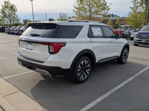 New 2026 Ford Explorer Platinum image 4