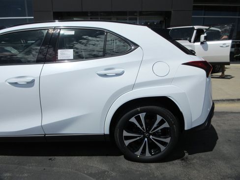 New 2026 Lexus UX 300h AWD image 5