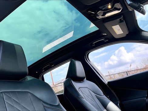 Used 2025 BMW X3 xDrive30i w/ M Sport Package image 22