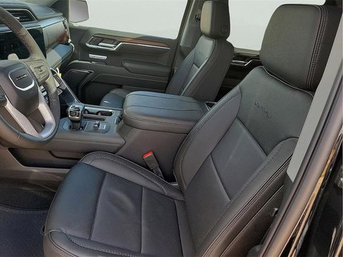 New 2026 GMC Sierra 1500 Denali w/ Denali Reserve Package image 14
