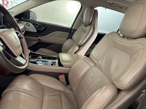 Used 2020 Lincoln Aviator Reserve w/ Equipment Group 201A image 11