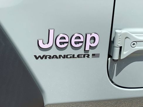Used 2024 Jeep Wrangler Unlimited Sport AWD/4WD image 12