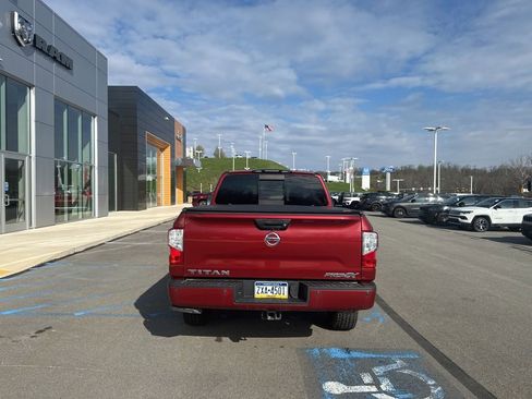 Used 2017 Nissan Titan PRO-4X w/ Pro-4x Convenience Package image 3