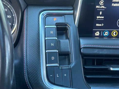 Used 2021 Chevrolet Suburban RST AWD/4WD image 33