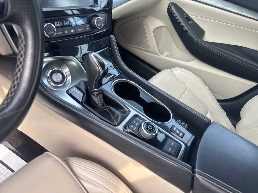 Used 2017 Nissan Maxima 3.5 SV w/ Interior Lighting Package FWD image 25