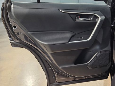 Certified 2025 Toyota RAV4 SE w/ Convenience Package image 34