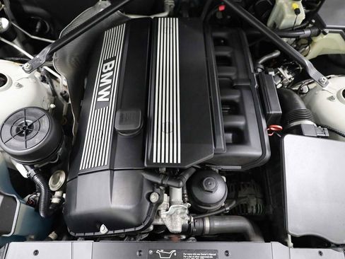 Used 2003 BMW Z4 2.5i image 34