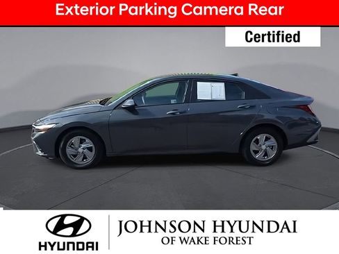 Certified 2025 Hyundai Elantra SE FWD image 5