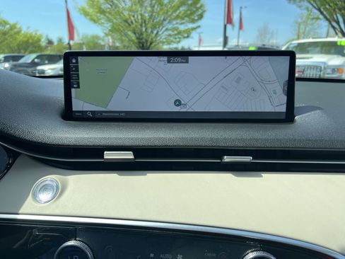 Used 2023 Genesis GV70 2.5T w/ Advanced Package image 28