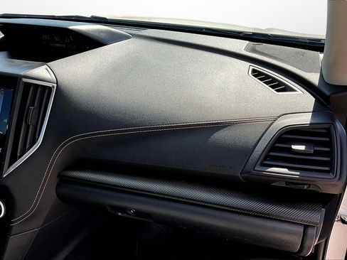 Used 2022 Subaru Crosstrek 2.0i Premium w/ Moonroof Package image 21