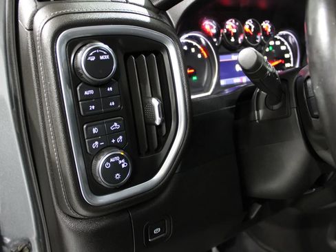 Used 2021 Chevrolet Silverado 1500 LT Trail Boss w/ Convenience Package II AWD/4WD image 15