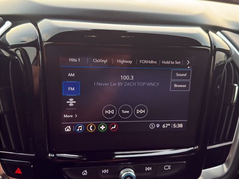 Used 2022 Chevrolet Traverse LT w/ Midnight/Sport Edition AWD/4WD image 19
