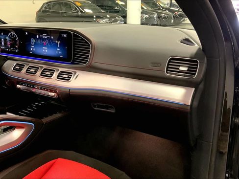 Used 2025 Mercedes-Benz GLE 53 AMG 4MATIC Coupe image 17