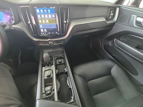 Used 2023 Volvo XC60 B5 Core image 19