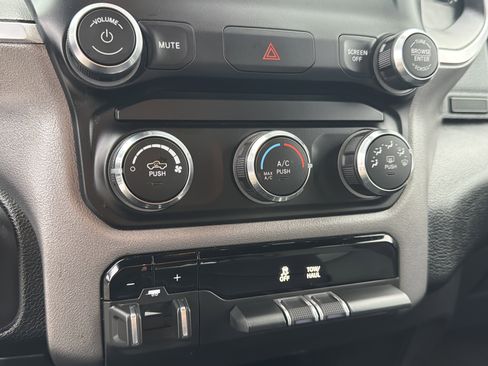 Used 2024 RAM 2500 Big Horn w/ Bed Utility Group image 31