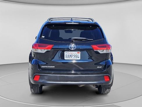 Used 2017 Toyota Highlander XLE FWD image 17