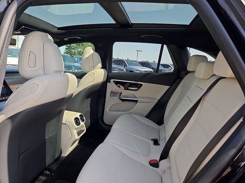 Certified 2025 Mercedes-Benz GLC 300 image 13