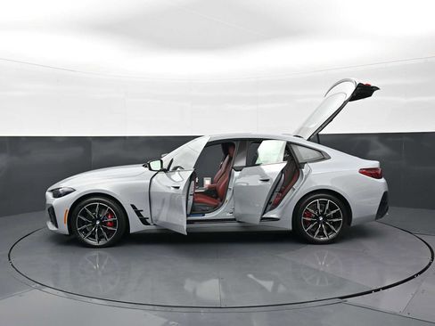 New 2026 BMW i4 eDrive40 w/ M Sport Package RWD image 36