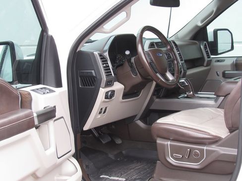 Used 2019 Ford F150 Limited AWD/4WD image 12