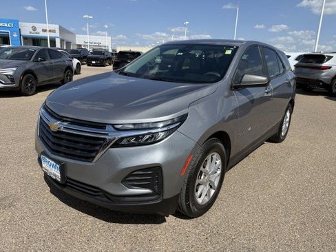 Used 2023 Chevrolet Equinox LS FWD image 5