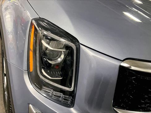 Used 2022 Kia Telluride EX w/ Towing Package image 27