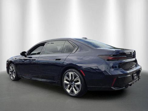 Certified 2023 BMW 740i RWD image 5