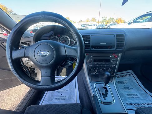 Used 2005 Subaru Outback 2.5i image 15