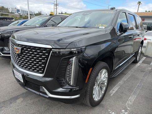 Certified 2025 Cadillac Escalade ESV Premium Luxury image 2