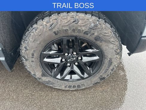 Used 2023 Chevrolet Silverado 1500 LT Trail Boss w/ Convenience Package II AWD/4WD image 29