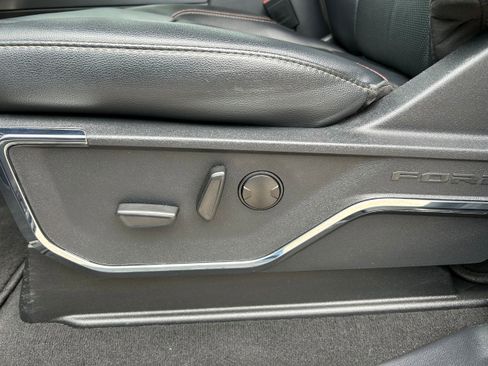 Used 2023 Ford F250 Lariat w/ Lariat Ultimate Package image 10