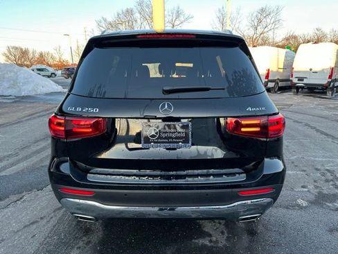 New 2026 Mercedes-Benz GLB 250 4MATIC image 6