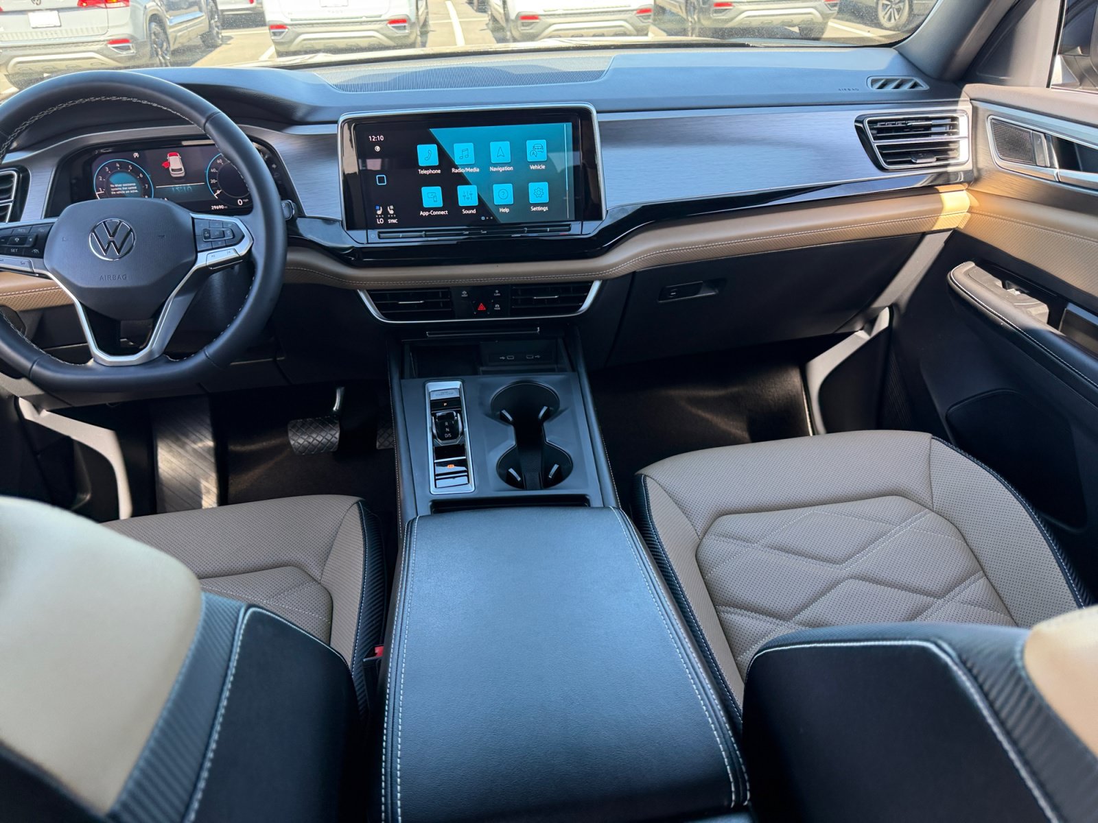 Certified 2024 Volkswagen Atlas Cross Sport SE FWD image 19