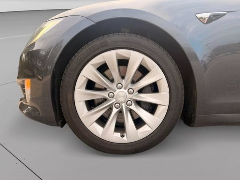 Used 2018 Tesla Model S AWD image 32