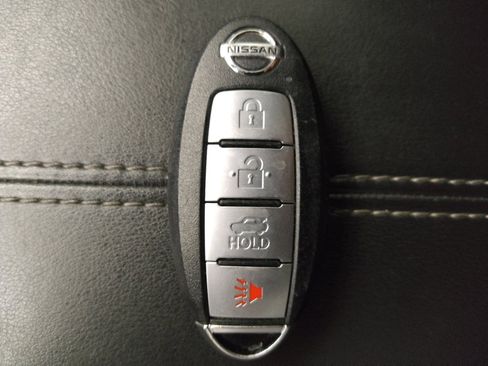 Used 2022 Nissan Sentra SV FWD image 32