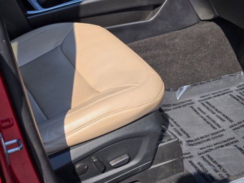 Used 2021 Ford Explorer Limited w/ Equipment Group 301A image 6