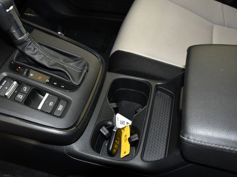 Certified 2024 Honda CR-V EX image 31