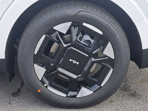 New 2026 Kia Carnival EX image 10