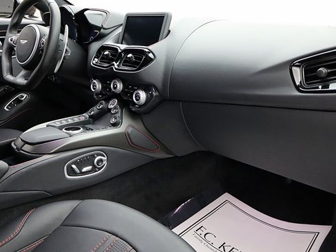 Used 2023 Aston Martin V8 Vantage Coupe RWD image 45