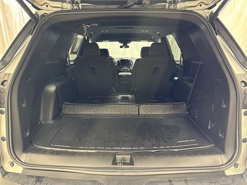 Used 2023 Chevrolet Traverse LT w/ LPO, Floor Liner Package image 26
