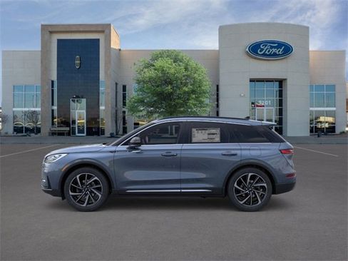 New 2025 Lincoln Corsair Reserve image 3