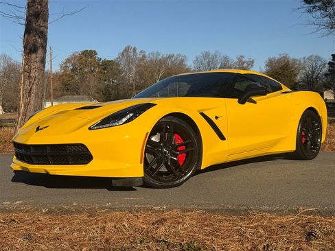 Used 2015 Chevrolet Corvette Stingray Coupe w/ 2LT Preferred Equipment Group image 2