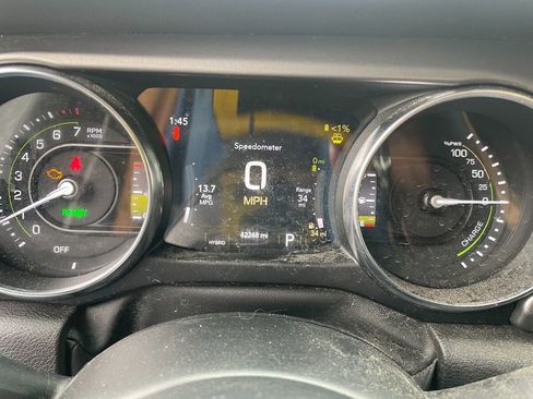 Used 2023 Jeep Wrangler Unlimited w/ Cold Weather Group AWD/4WD image 18