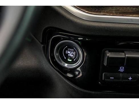 Used 2023 Chevrolet Silverado 1500 RST AWD/4WD image 20